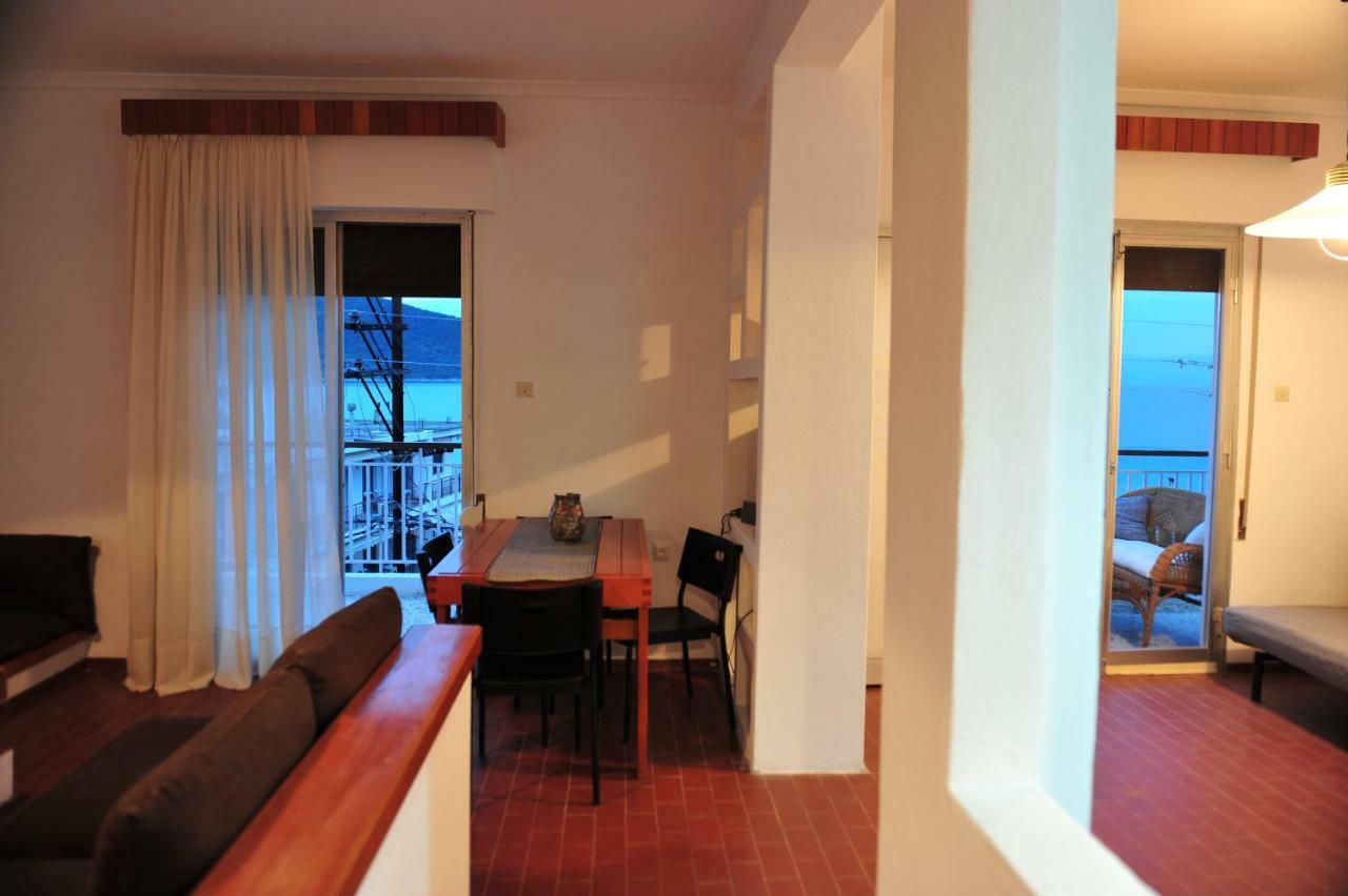 Apartment 99 Néa Péramos Екстериор снимка